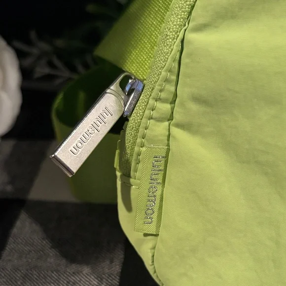 Lululemon Everywhere Belt Bag - Picture 2 of 5